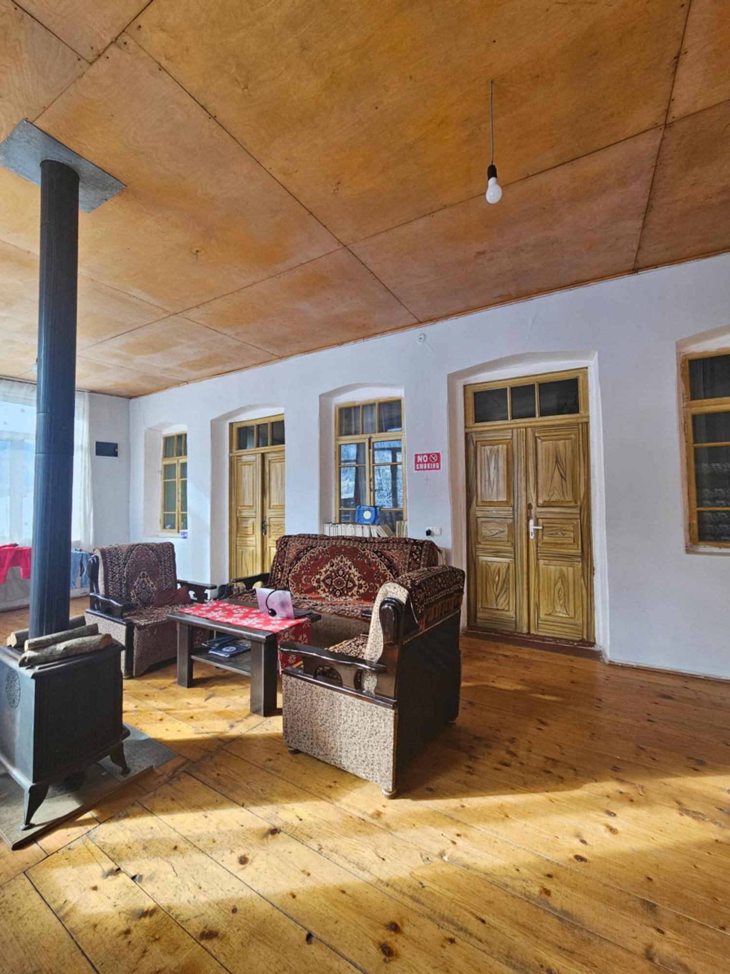 Guest House Ketevan Niguriani 메스티아 외부 사진
