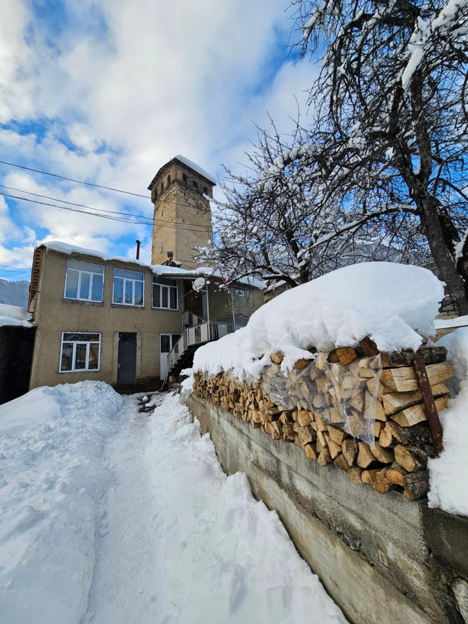 Guest House Ketevan Niguriani 메스티아 외부 사진
